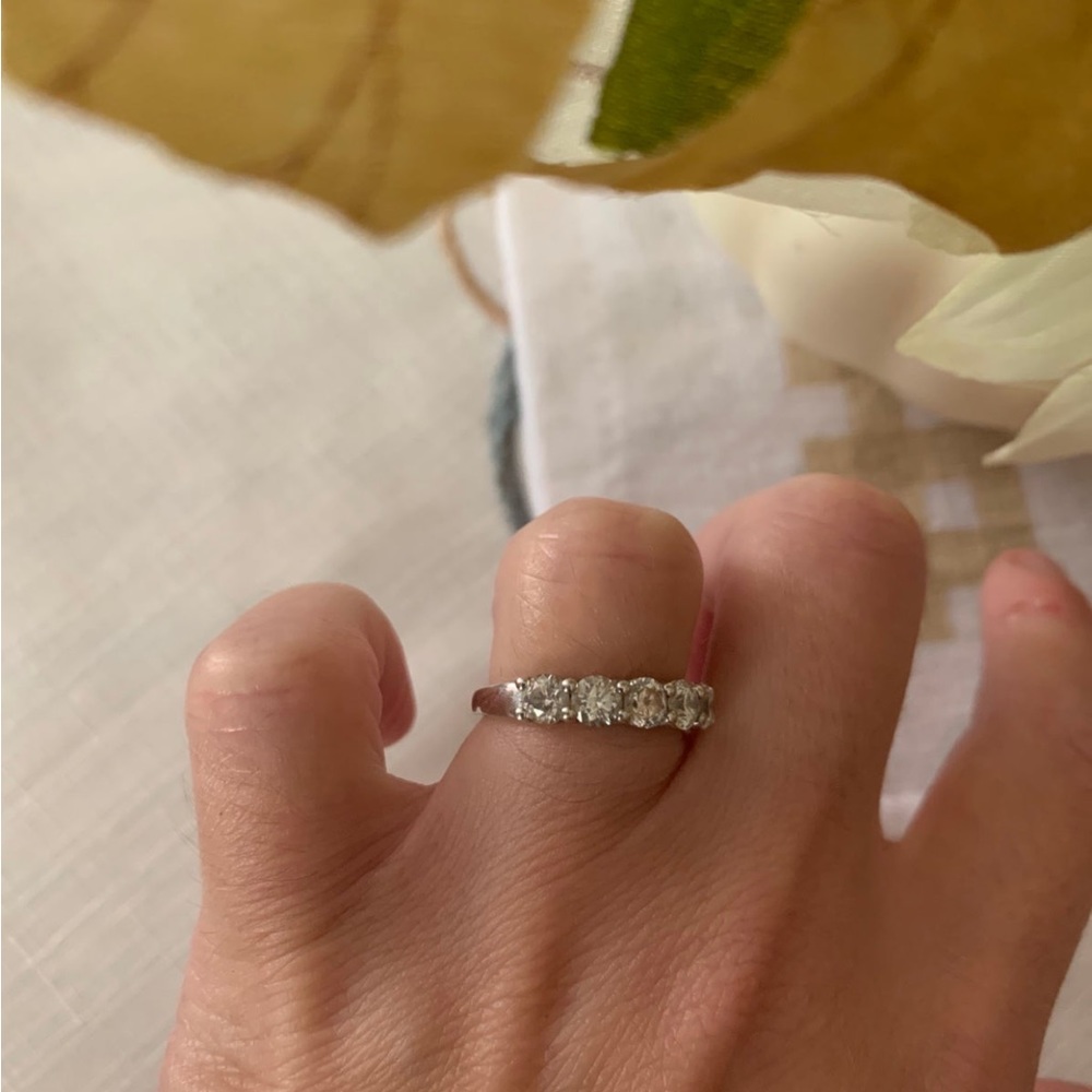 14k white gold 1.5 carat diamond ring